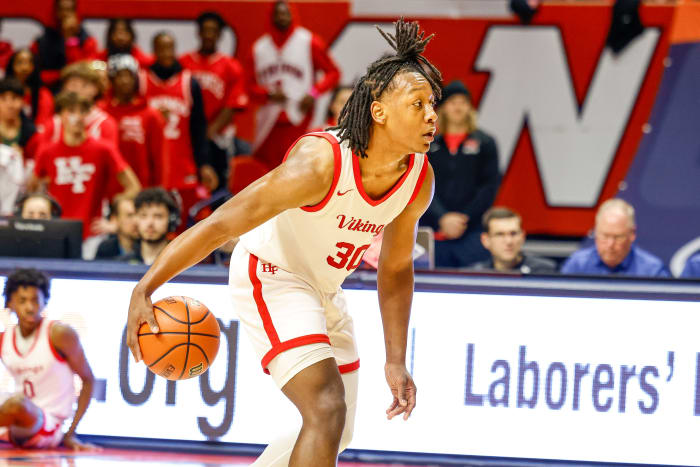 Homewood-Flossmoor New Trier Illinois boys basketball March 8 2024 Nate Latsch 26658